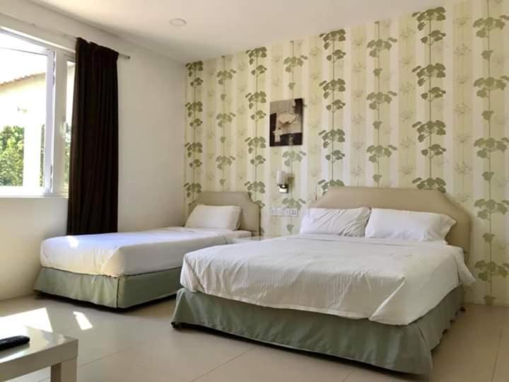 Summer Green Lodge Kuantan Buitenkant foto